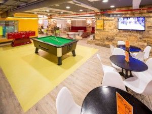 Habitaciones y zonas comunes de Generator Hostel en Barcelona